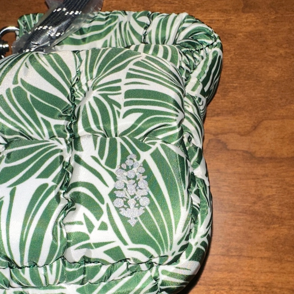 FP Movement Printed Micro Pouch in Green & White Toucan Tropics NWT - Picture 9 of 9